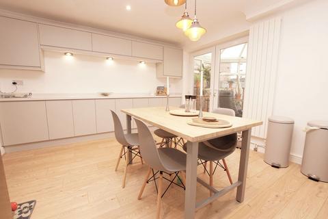 3 bedroom semi-detached house for sale, Mulberry Avenue, Stubbington, PO14
