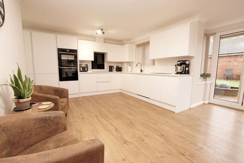 5 bedroom detached house for sale, Westland Drive, Lee-On-The-Solent, PO13