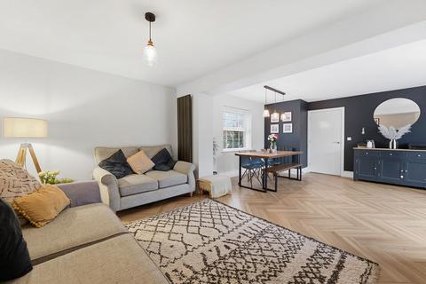 3 bedroom detached house for sale, Kildare Close, Market Harborough