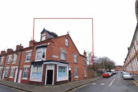 4 bedroom end of terrace house for sale, Vernon Street, Off Tudor Road
