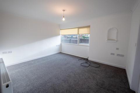 3 bedroom end of terrace house to rent, Wimbledon Close, Witherwack, Sunderland