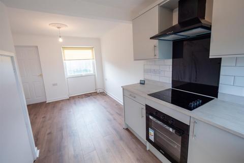 3 bedroom end of terrace house to rent, Wimbledon Close, Witherwack, Sunderland