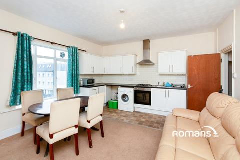2 bedroom flat to rent, Arthur Street, Aldershot, GU11