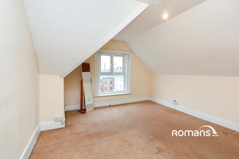 2 bedroom flat to rent, Arthur Street, Aldershot, GU11