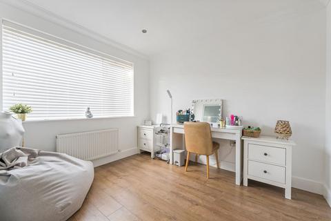 3 bedroom bungalow for sale, Stoborough Drive, Broadstone BH18