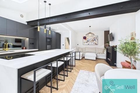 3 bedroom semi-detached house for sale, Warwick Road, Manchester M28