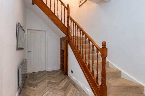 3 bedroom end of terrace house for sale, Redcot Court, Manchester M45