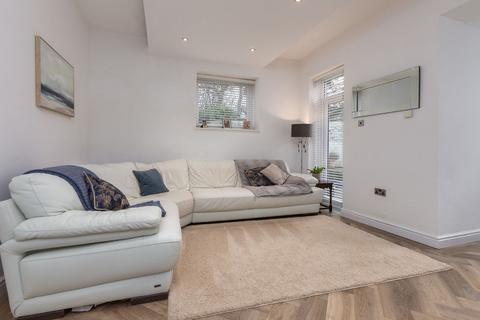 3 bedroom end of terrace house for sale, Redcot Court, Manchester M45
