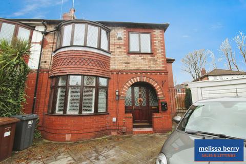 4 bedroom semi-detached house for sale, Knowle Drive, Manchester M25