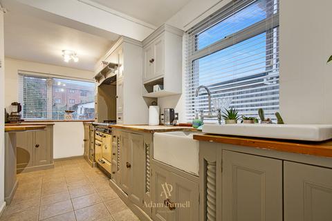 3 bedroom semi-detached house for sale, Barrie Road, Hinckley, LE10
