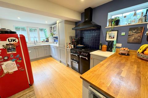 undefined, Frimley, Camberley GU16