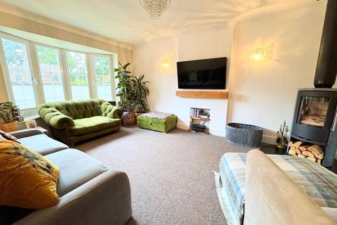 undefined, Frimley, Camberley GU16