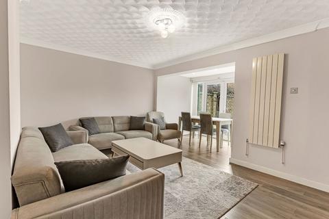 2 bedroom terraced house for sale, Applecross Walk, Bedford MK41