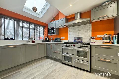 3 bedroom semi-detached house for sale, Grieg Close, Basingstoke, Hampshire