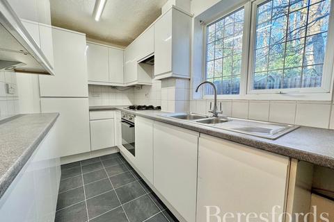 2 bedroom semi-detached house for sale, Hollymead Close, Colchester, CO4