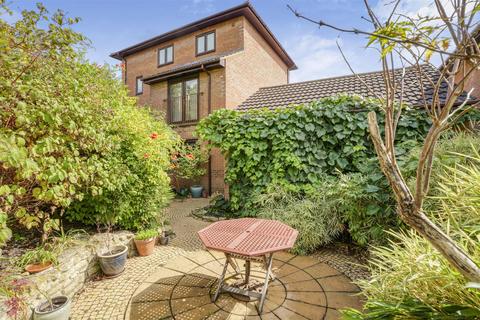 4 bedroom detached house for sale, The Ryding, Milton Keynes MK5