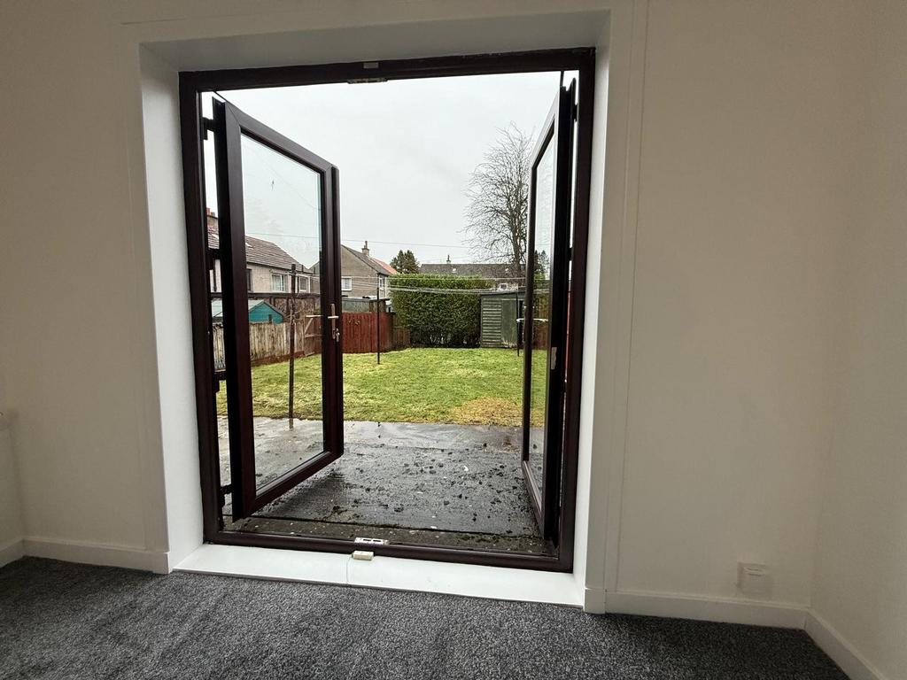 Lounge to Garden