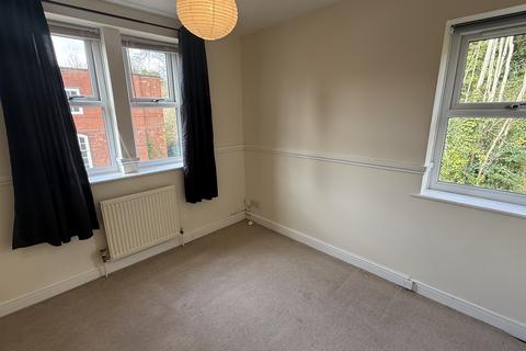 2 bedroom flat to rent, Eastfield Road, Cotham BS6