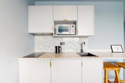 Studio to rent, Uxbridge Road