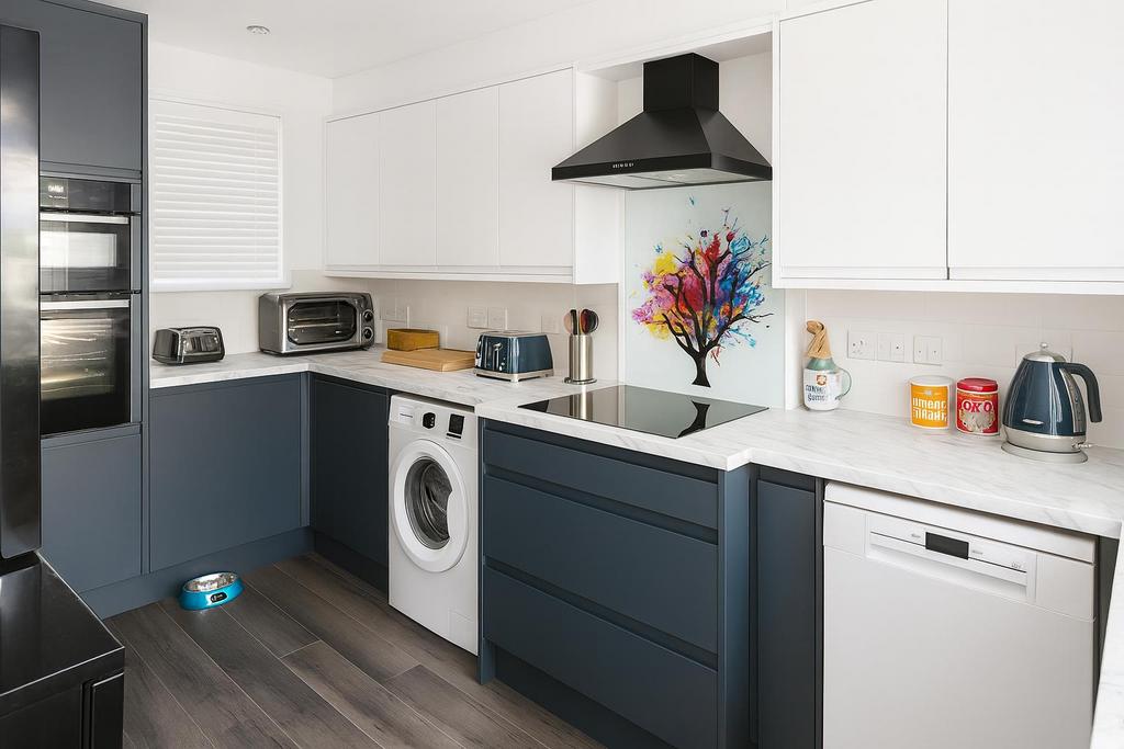 Kitchen: