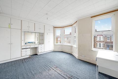 undefined, Lynton Avenue, Ealing, London, W13 0EB