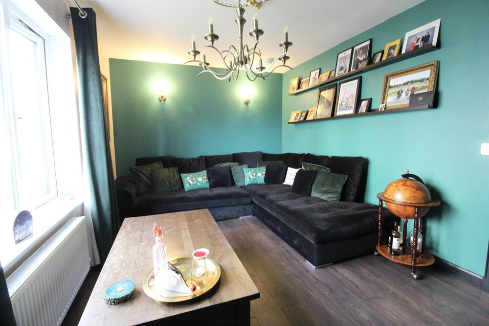 Lounge 3
