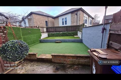 2 bedroom terraced house to rent, Knowl Street, Stalybridge, SK15