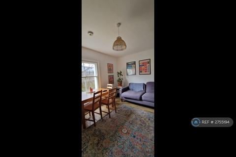 3 bedroom flat to rent, Graham Road, London, E8
