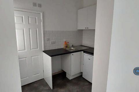 1 bedroom flat to rent, Elgin Road, Surrey, SM1