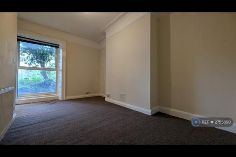 Studio to rent, Exmouth Road, Plymouth, PL1
