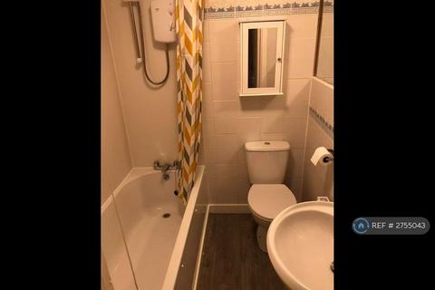 2 bedroom flat to rent, Peddie Street, Dundee, DD1