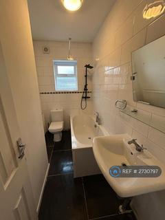 2 bedroom flat to rent, Bradford Road Shipley, Shipley, BD18