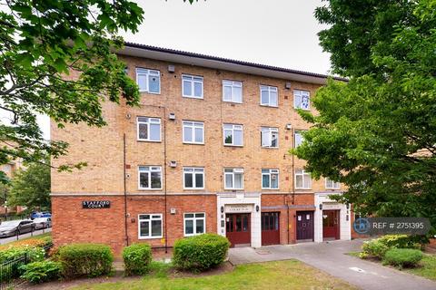 2 bedroom flat to rent, Stafford Court, London, SW8