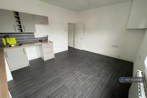 2 bedroom flat to rent, Weston Road, Stoke-On-Trent, ST3