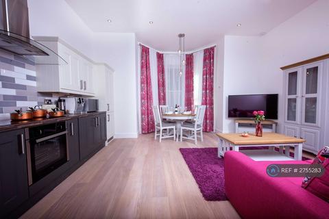 4 bedroom flat to rent, Beechwood House, Headington, Oxford, OX3