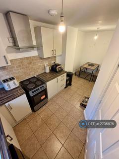 3 bedroom semi-detached house to rent, Studley Court, Studley, B80