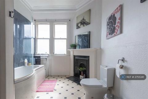 5 bedroom flat to rent, Whitehall Street, Dundee, DD1