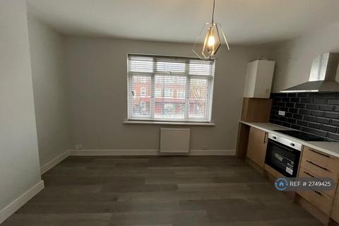 1 bedroom flat to rent, Forest Hill, London, SE23