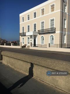 2 bedroom flat to rent, Eastcliff House, Walton On The Naze, CO14