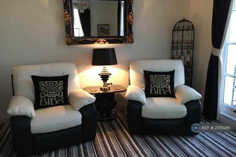 2 bedroom flat to rent, Eastcliff House, Walton On The Naze, CO14
