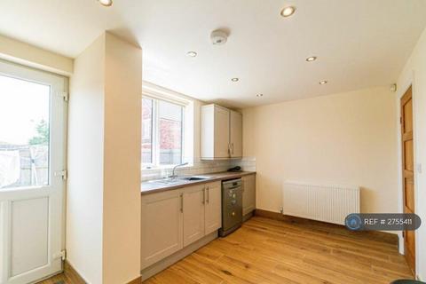 3 bedroom detached house to rent, Oaklands Avenue, Littleover, Derby, DE23