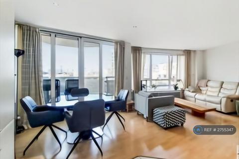 2 bedroom flat to rent, Wards Wharf Approach, London, E16