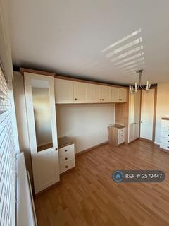 3 bedroom terraced house to rent, Heath Close, Sturry, Canterbury, CT2
