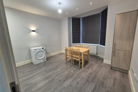 1 bedroom apartment to rent, 11 Queens Road, Brentwood, CM14
