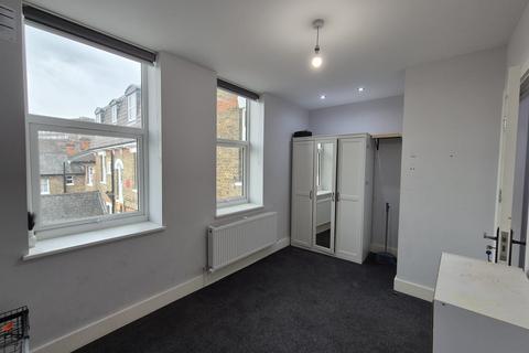 2 bedroom apartment to rent, 11 Queens Road, Brentwood, CM14