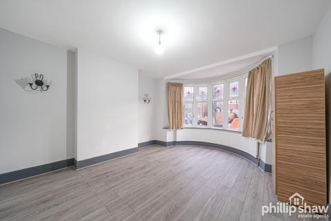 4 bedroom semi-detached house for sale, Northwick Avenue, Harrow, HA3