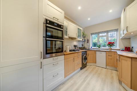 5 bedroom semi-detached house for sale, Foyle Road, London