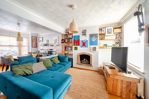3 bedroom terraced house for sale, Waterlow Road, Bedfordshire LU6