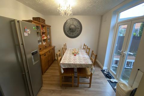 4 bedroom semi-detached house for sale, 9 Langland Drive, Hereford, Hereford, Herefordshire, HR4 0QG