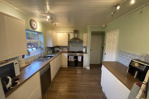 4 bedroom semi-detached house for sale, 9 Langland Drive, Hereford, Hereford, Herefordshire, HR4 0QG